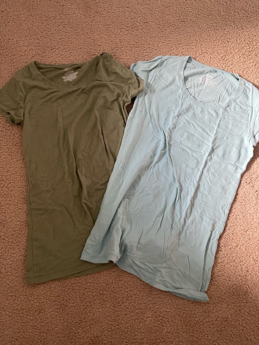 No Boundaries shirts size small